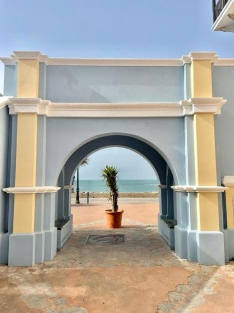 Gatu Sherry, Junto Puerto Deportivo Y Playa " Preferente Mayores De 25 Anos Y Familias " El Puerto de Santa María Exteriér fotografie